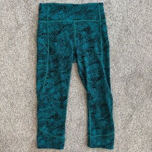 Lululemon Tight Stuff Tight II Size 6 Movement Crop Everlux 19" Kitakami Spirit